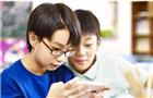 中小学生手机考验校园管理智慧 是疏还是堵？